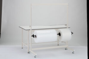 ロール材スタンド　1段に2種のロール材使用例